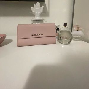 Michael Kors Jet Set Travel Checkbook Wallet Pink Trifold